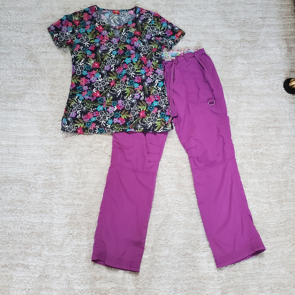 Small Nurse's Scrubs Set